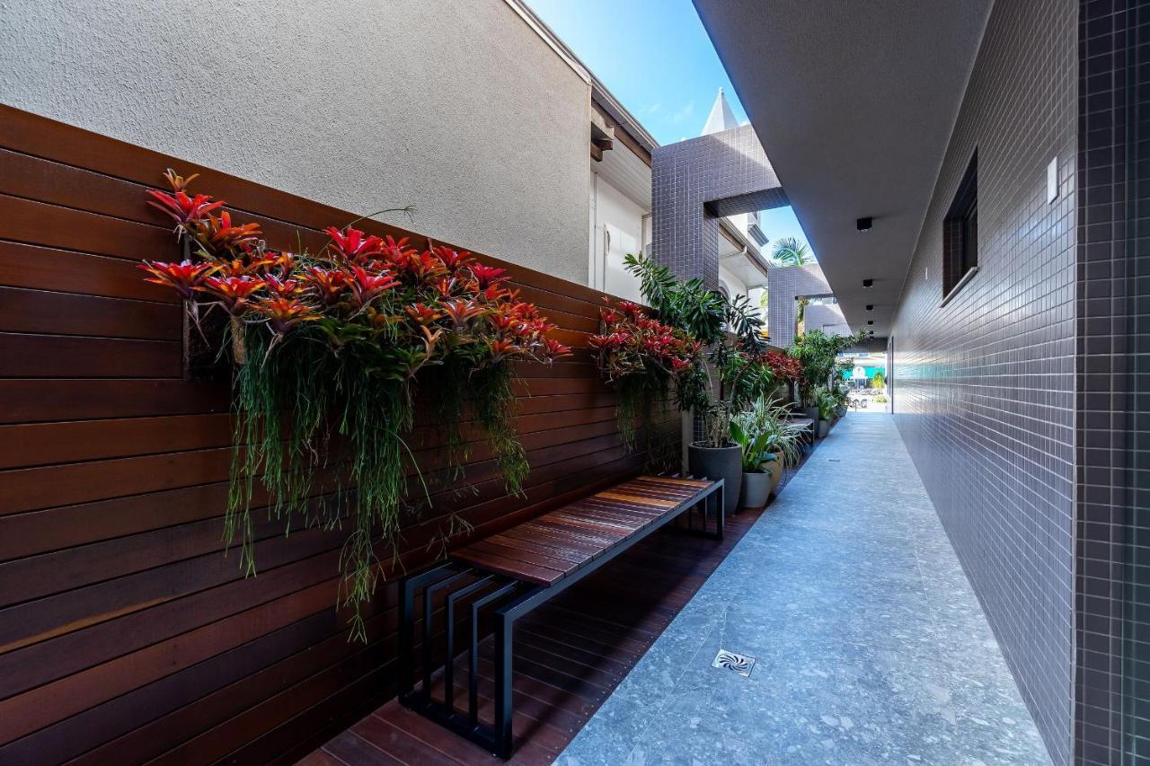 Aion Suítes no Centro de Bombinhas - Moderno Loft com Localização Central Exterior foto